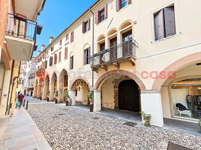 Appartamento trilocale in vendita in Via Nazario Sauro, Padova