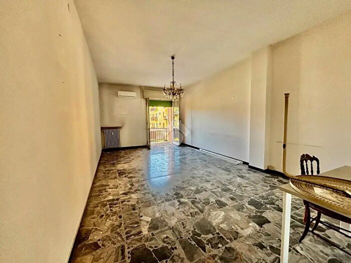 Appartamento trilocale in vendita in Viale Umberto I, Reggio nell'Emilia