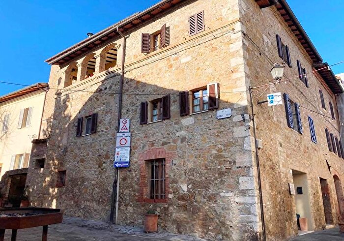 Appartamento quadrilocale in vendita in San Quirico DOrcia