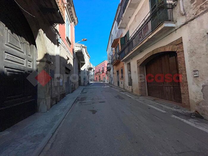 Casa trilocale in vendita in Via Silvestro Aurilio, Carinola