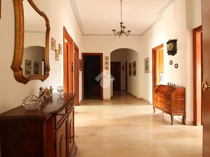 Appartamento quadrilocale in vendita in Via Lia Vico I, Reggio Calabria