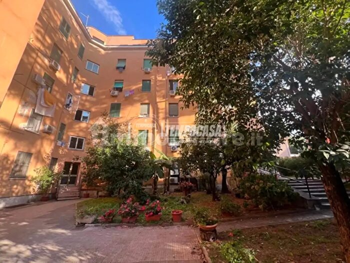 Appartamento trilocale in vendita in Via Luigi Fincati Lot, Roma