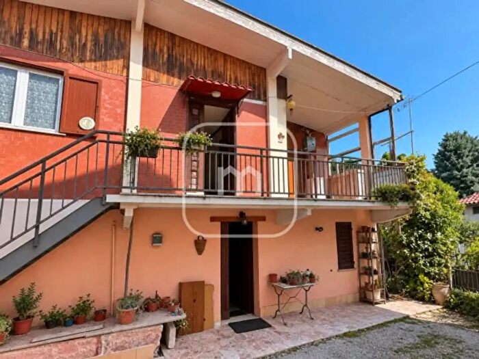 Casa con 5 locali in vendita in Via delle Libellule, Roma