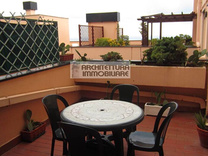 Appartamento trilocale in affitto in VIA DELLE GINESTRE, SantAmbrogio, Varazze