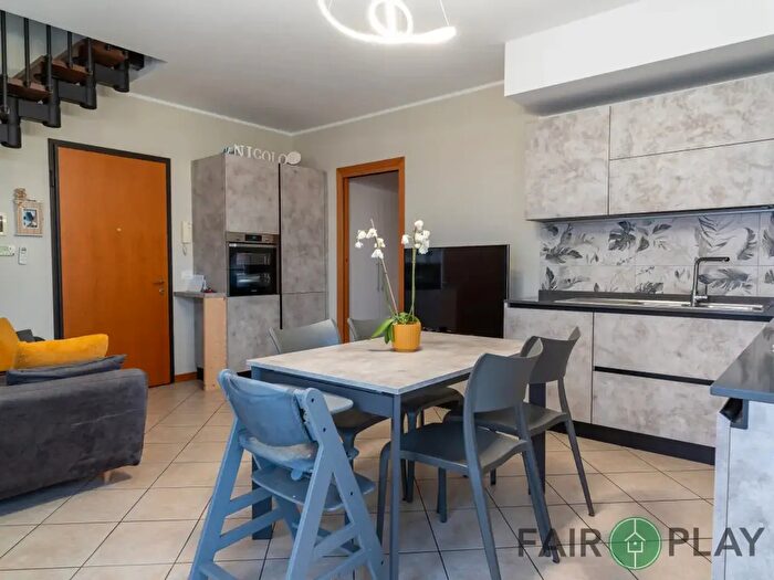 Appartamento trilocale in vendita in Via delle Rose, Bertinoro