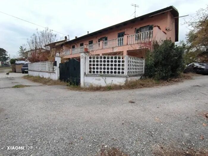 Casa con 6 locali in vendita in Strada Provinciale di Casalborgone, San Sebastiano Da Po