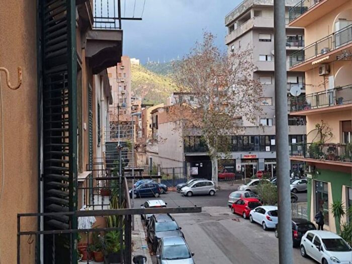 Appartamento bilocale in affitto in Porto, Palermo