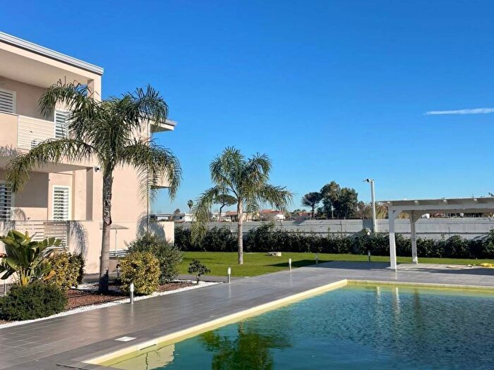 Casa con 6 locali in affitto in Via Madonna del Pantano, Lago Patria, Giugliano in Campania