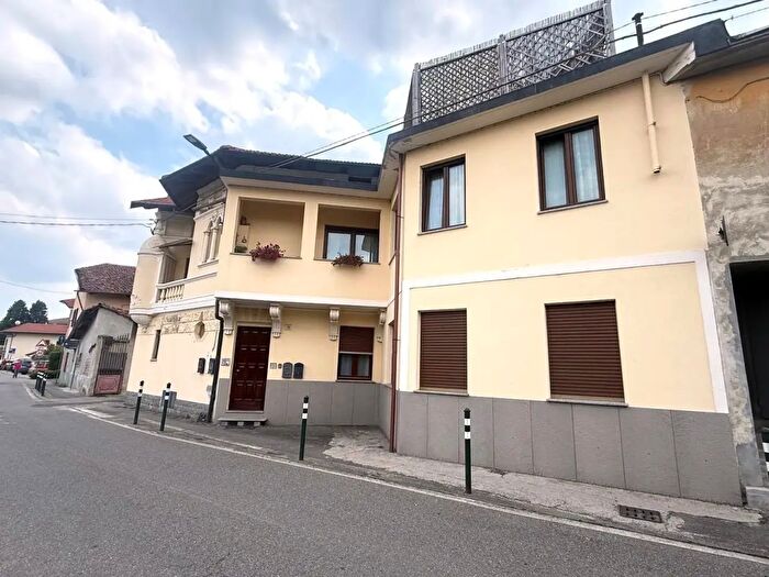 Case in Vendita e in Affitto - 3