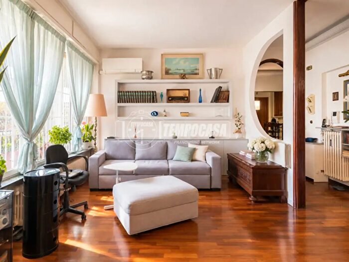 Appartamento quadrilocale in vendita in Via Almerico da Schio B, Milano