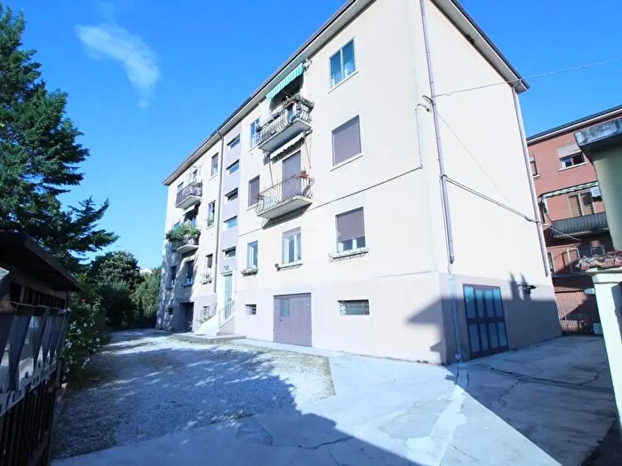 Appartamento quadrilocale in vendita in Via Ortensio Zago, Vicenza