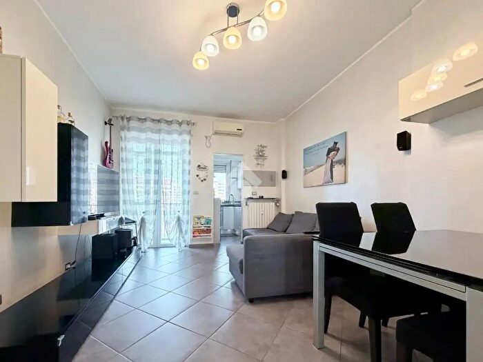 Appartamento bilocale in vendita in Via Veglia, Torino