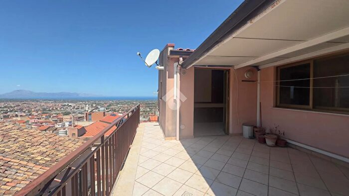 Casa con 6 locali in vendita in Via Municipio, Borgetto