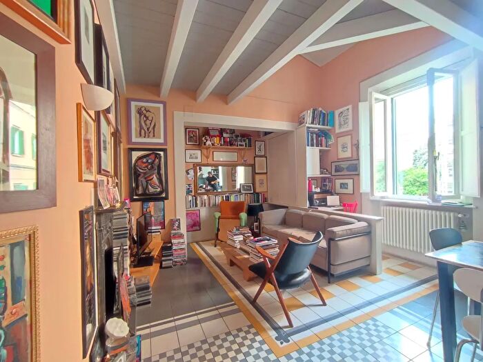 Appartamento con 5 locali in vendita in Via Goldoni, Livorno