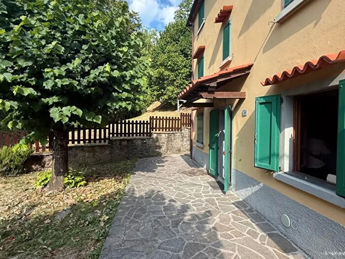 Casa con 6 locali in vendita in Località Gavigno, Cantagallo