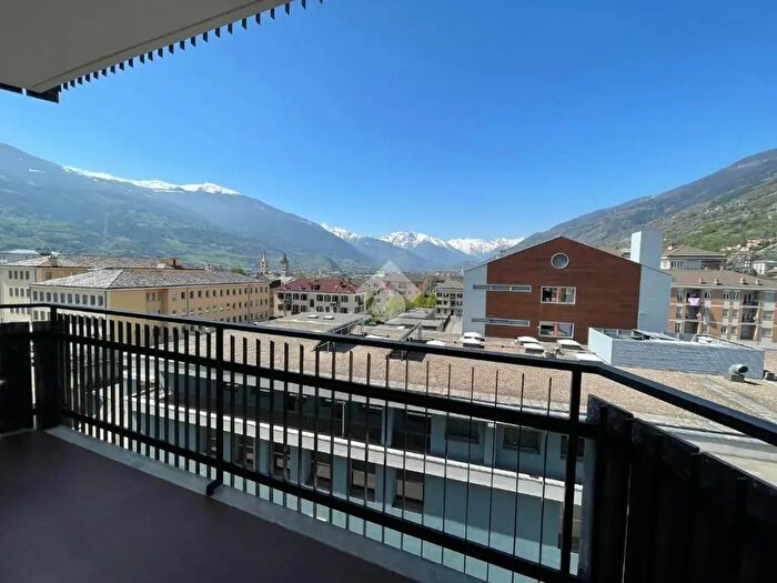 Appartamento trilocale in vendita in Viale F Chabod, Aosta