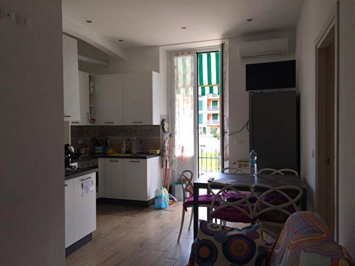 Appartamento trilocale in affitto in Via Piave, Centro, Varazze