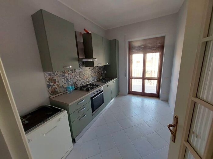 Appartamento bilocale in affitto in Via Gabriele Jannelli, Rione Alto, Napoli
