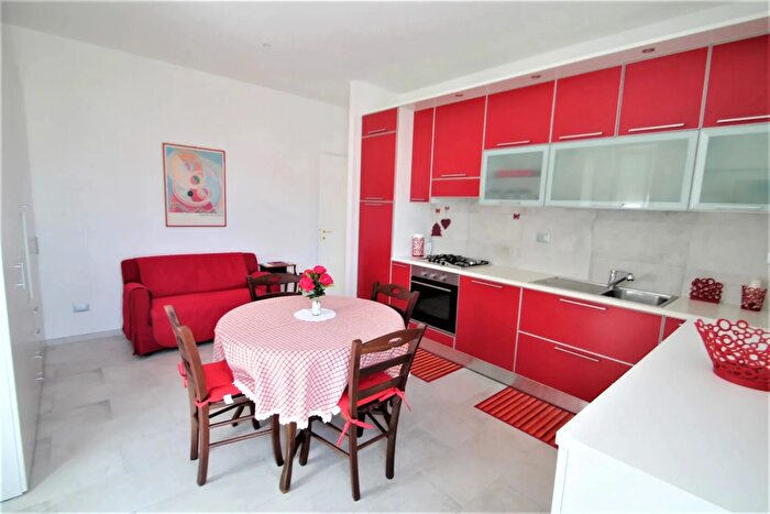 Casa trilocale in affitto in Loano