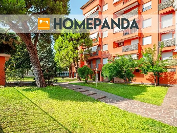Appartamento quadrilocale in vendita in Via del Lazzaretto, Vanzago