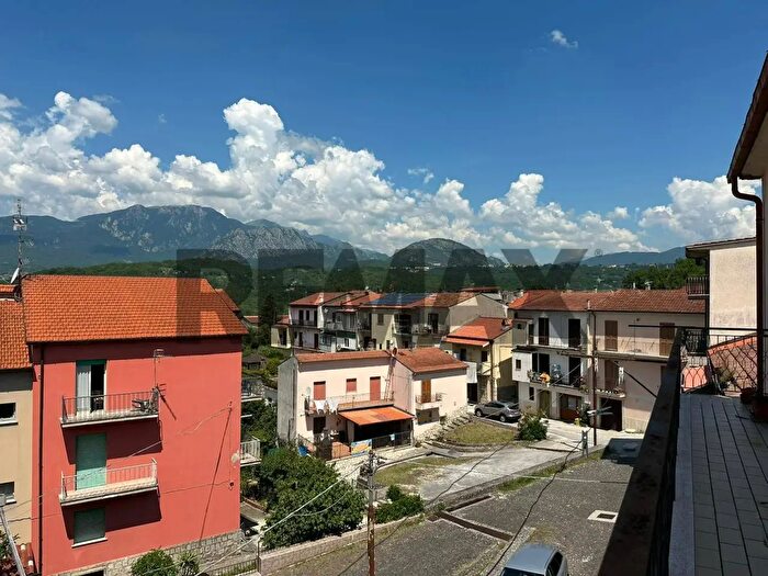 Appartamento con 6 locali in vendita in Viale Roma, Colli A Volturno