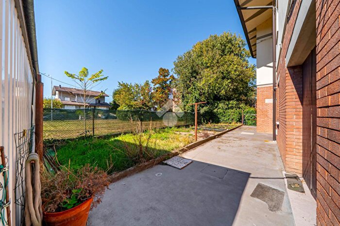 Casa con 6 locali in vendita in Via Ludwig Van Beethoven, Reggio Emilia