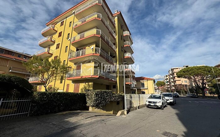 Appartamento bilocale in vendita in Via Clavesana, Andora