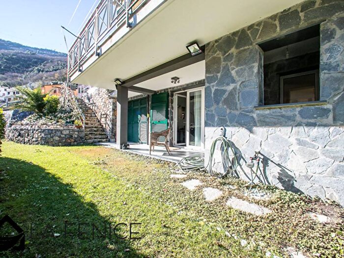 Appartamento quadrilocale in affitto in Via Umberto Maddalena, Marola Campiglia, La Spezia