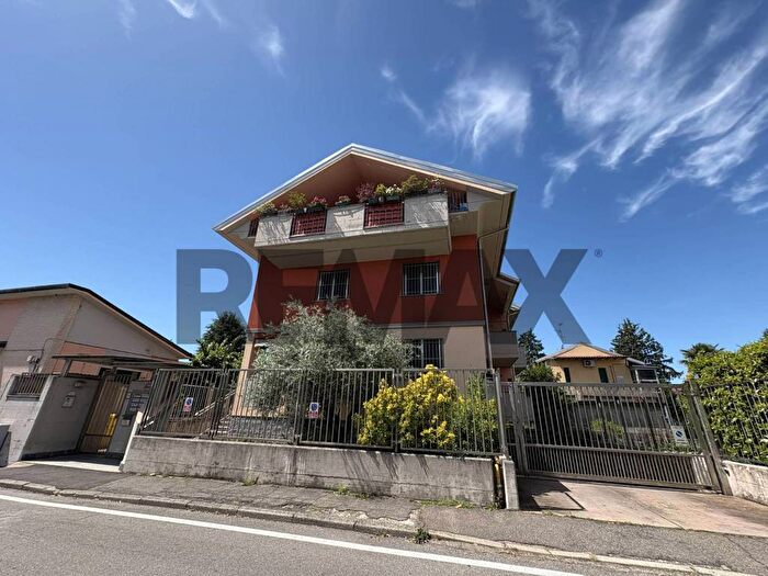 Appartamento bilocale in affitto in Via Cornaredo, Lucernate, Rho