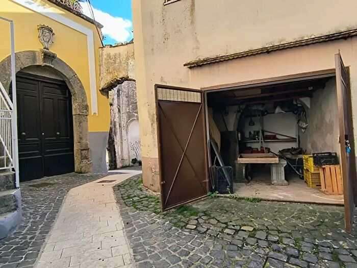 Appartamento bilocale in vendita in Via Gaetano Cherubino, Giffoni Valle Piana