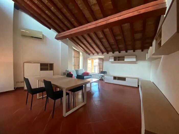 Appartamento trilocale in affitto in Borgo delle Colonne, Parma