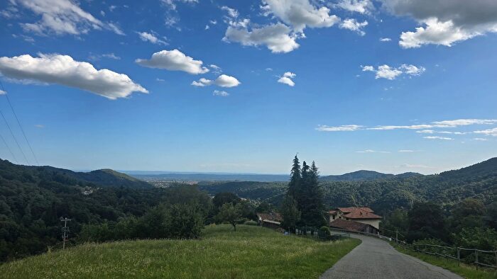 Casa quadrilocale in vendita in Via Bernardino Ferrari Case Penno Sagliano Micca Biella Piemonte Italia, Sagliano Micca