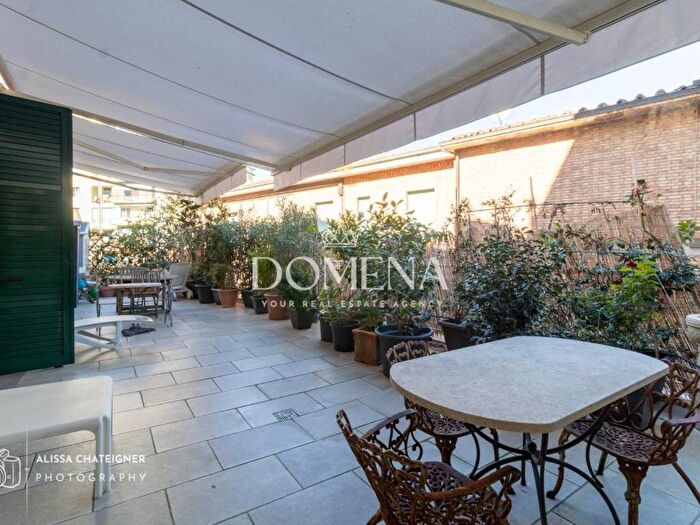 Appartamento con 6 locali in vendita in Viale Vittorio Emanuele II, Fuori Porta Camollia, Siena
