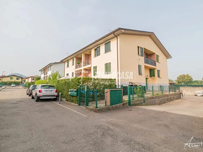 Appartamento bilocale in vendita in Via Matilde di Canossa, Quattro Castella