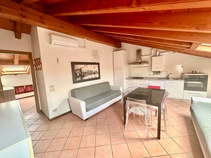 Casa bilocale in affitto in Centro, Chiari