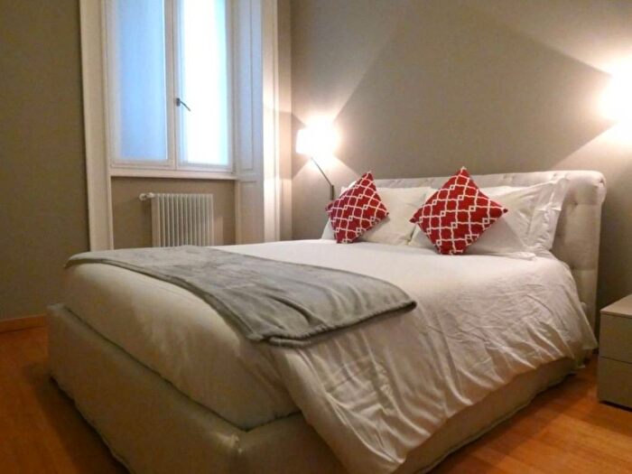 Appartamento trilocale in affitto in Via Quintino Sella, Cadorna Castello, Milano