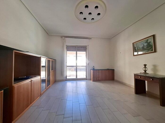 Appartamento trilocale in vendita in Via Ducezio, Ragusa