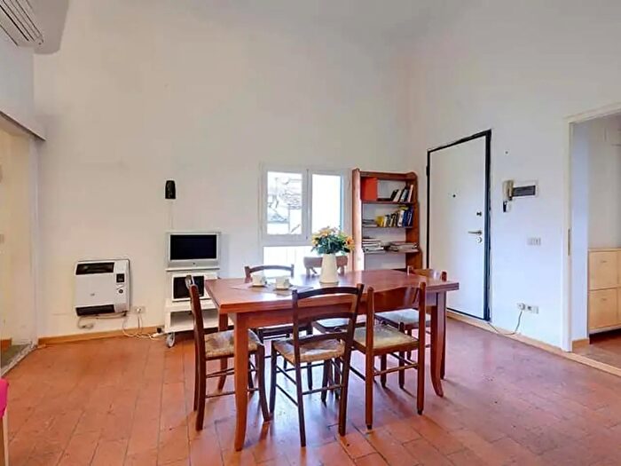 Appartamento monolocale in affitto in Via Ricasoli, Firenze