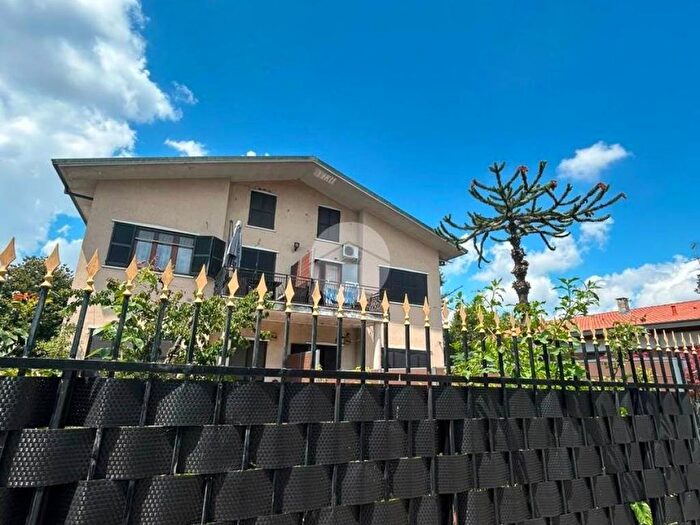 Appartamento bilocale in affitto in Via Franchi Maggi, Centro, Rozzano