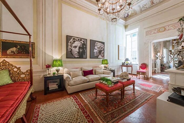 Appartamento con 6 locali in affitto in Firenze, Firenze