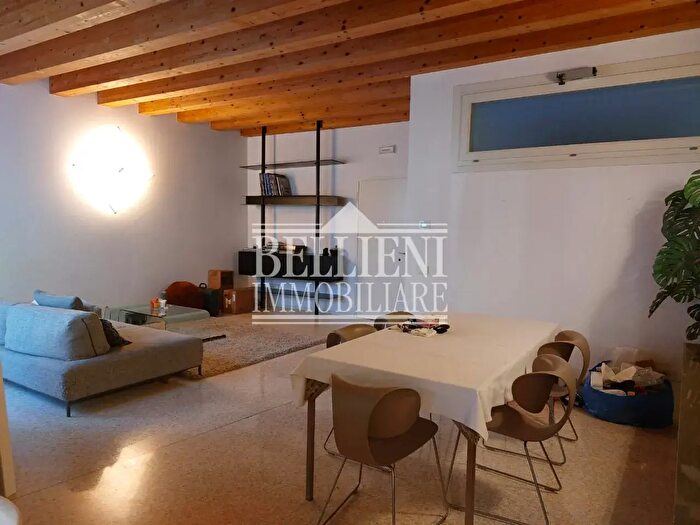 Appartamento con 5 locali in affitto in Contra San Pietro, Vicenza