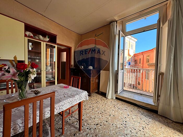 Appartamento con 6 locali in vendita in Via Chiarizia, Campobasso