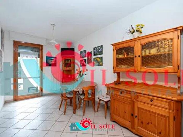 Appartamento trilocale in affitto in Viale Del Tirreno, Tirrenia, Pisa