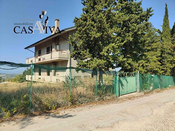 Appartamento con 5 locali in vendita in via Valle Apparignano, Acquaviva Picena