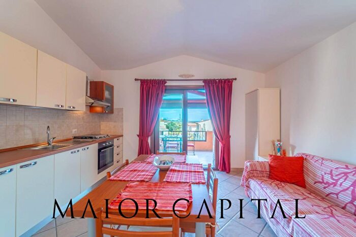 Appartamento trilocale in vendita in Via dell Abetone, Budoni