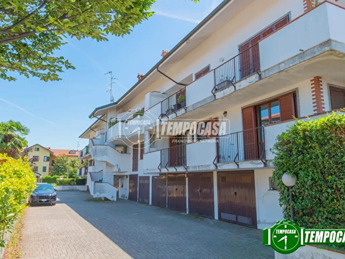Appartamento bilocale in vendita in Via Emilia, Vermezzo con Zelo