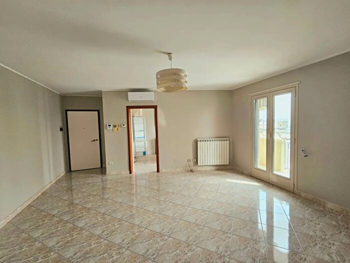 Appartamento con 8 locali in affitto in San Vito Dei Normanni