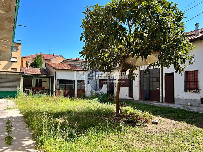 Casa monolocale in vendita in Via Giuseppe Garibaldi, Parabiago