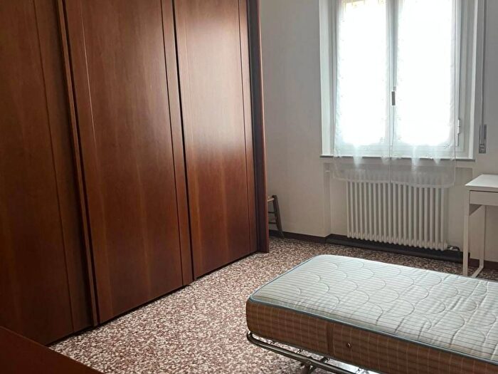 Appartamento trilocale in affitto in Via Villa Glori, Ospedale Volturno, Parma