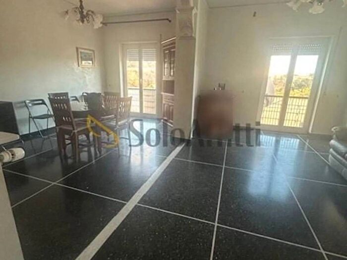 Appartamento con 6 locali in affitto in Neighbourhood Belvedere, Belvedere, Genova